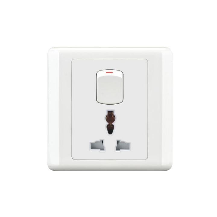 HEE New Classic 3 pin MF Switched Socket